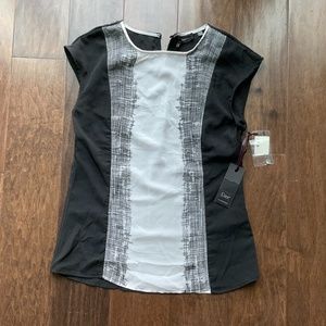 NWT DEX Black and White Embroidered Blouse. Size XS.